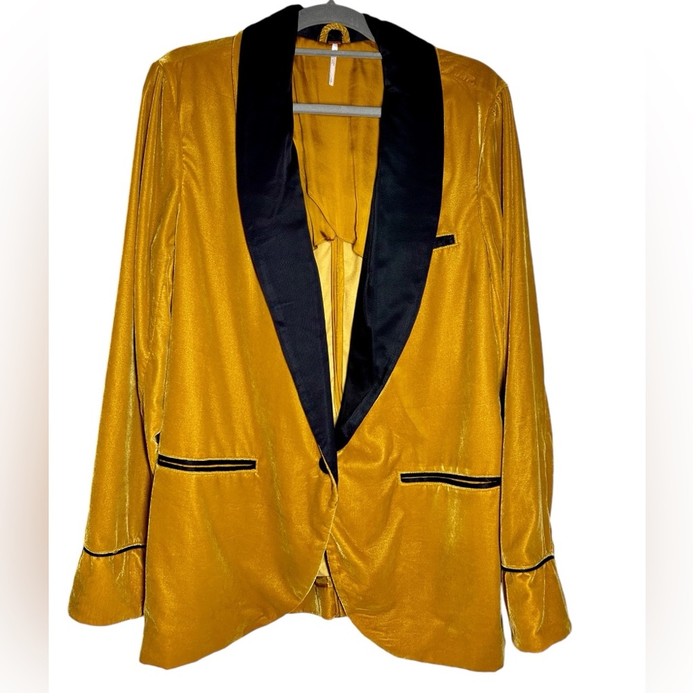 NWT Free People Golden Yellow Velvet Smoking Jacket. Size L.